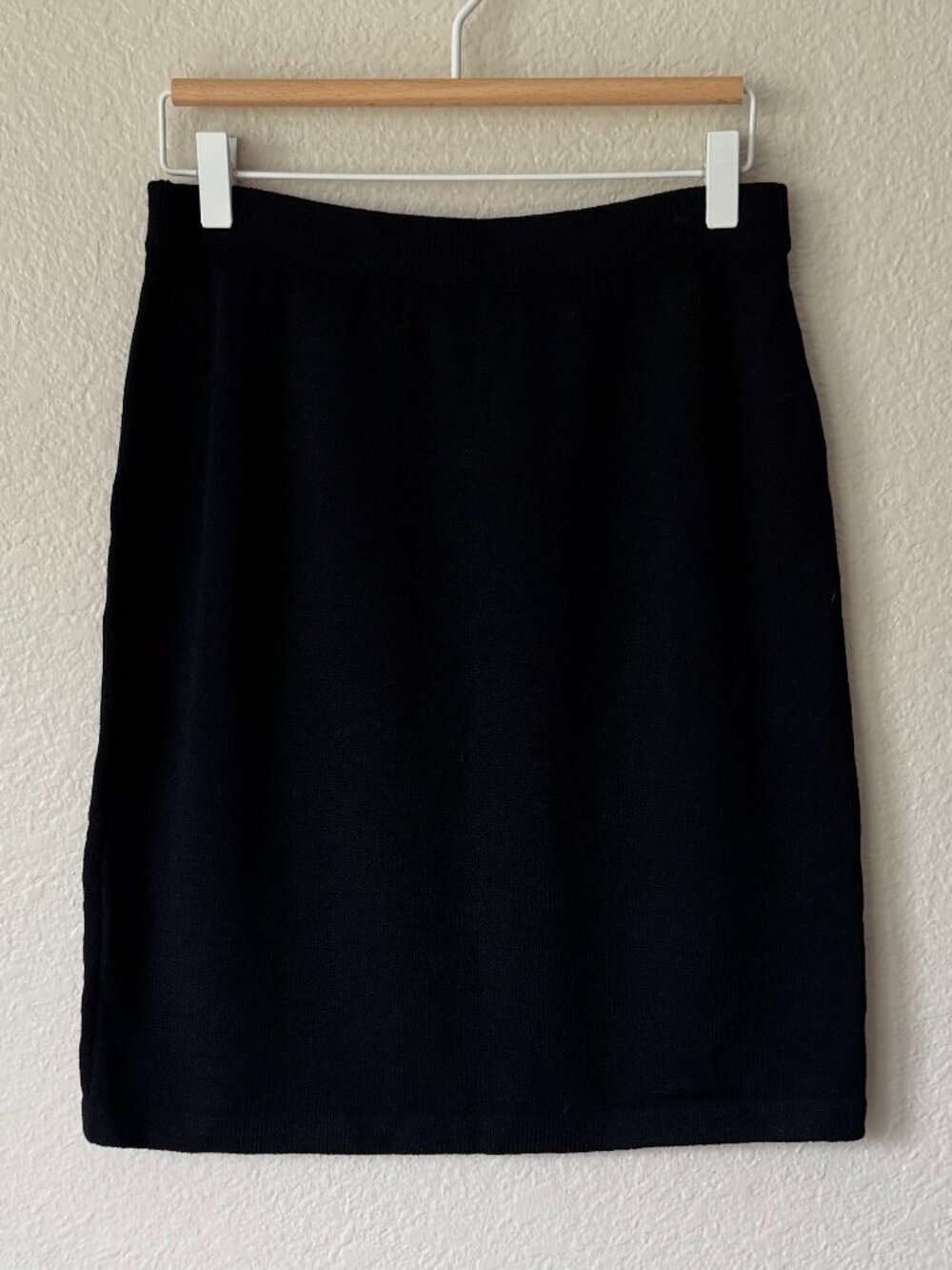 St.John Basics Black Santana Knit Pencil Skirt Sz 6